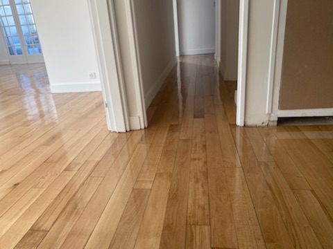 Rénovation d'un parquet à Paris 18 75018 Après 2